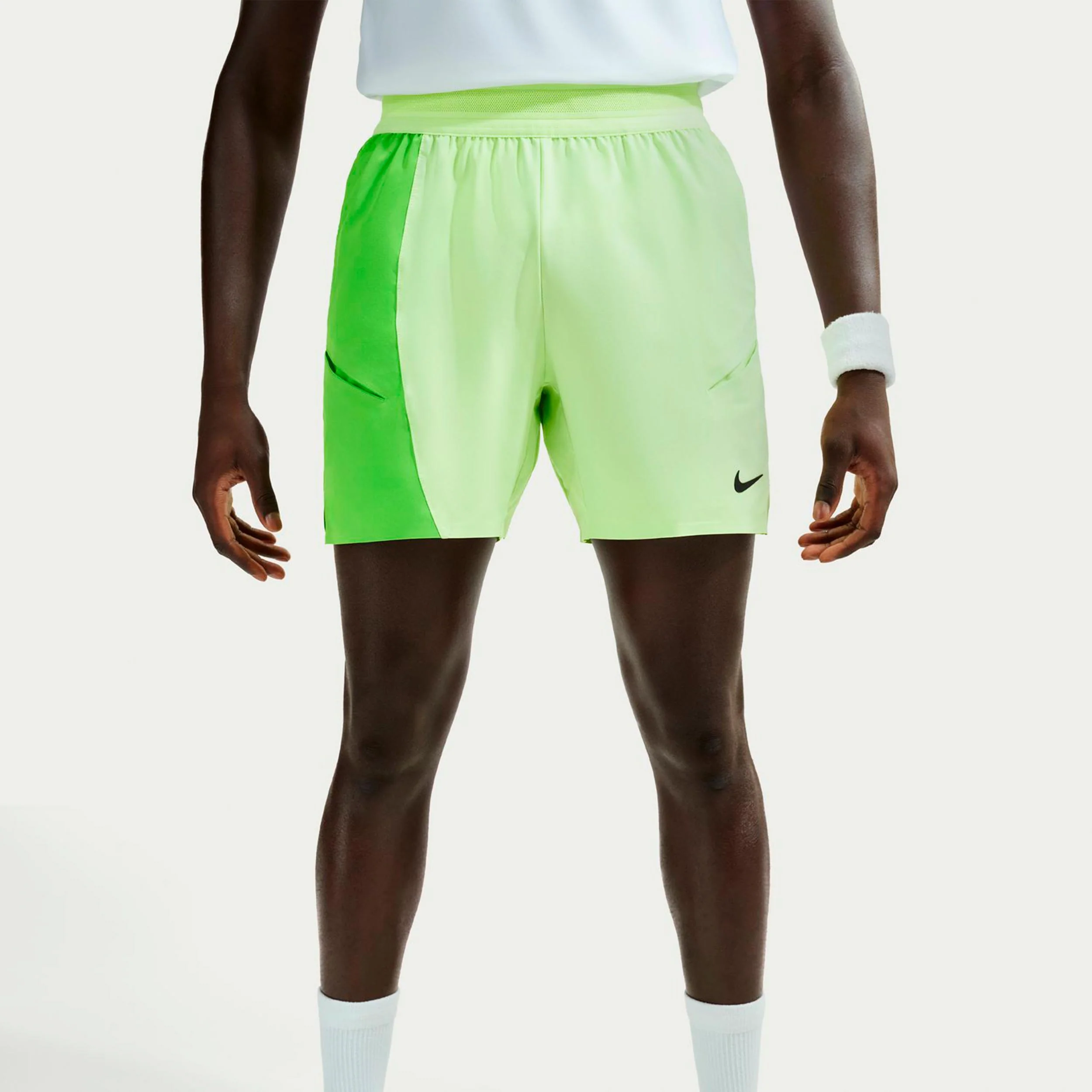 Carlos Alcaraz Court Dri-Fit Slam Shorts Hombres-verde claro, verde - Image 5